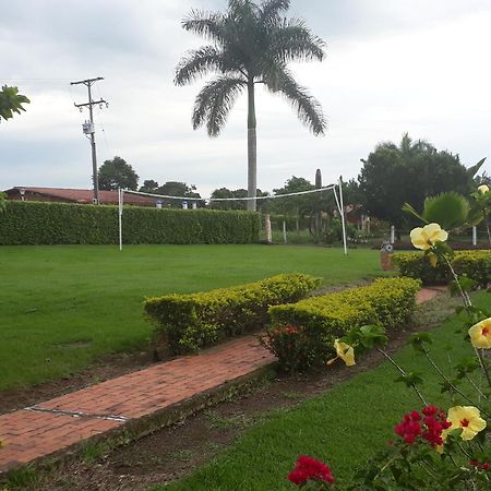Finca Hotel El Ocaso Quimbaya Luaran gambar